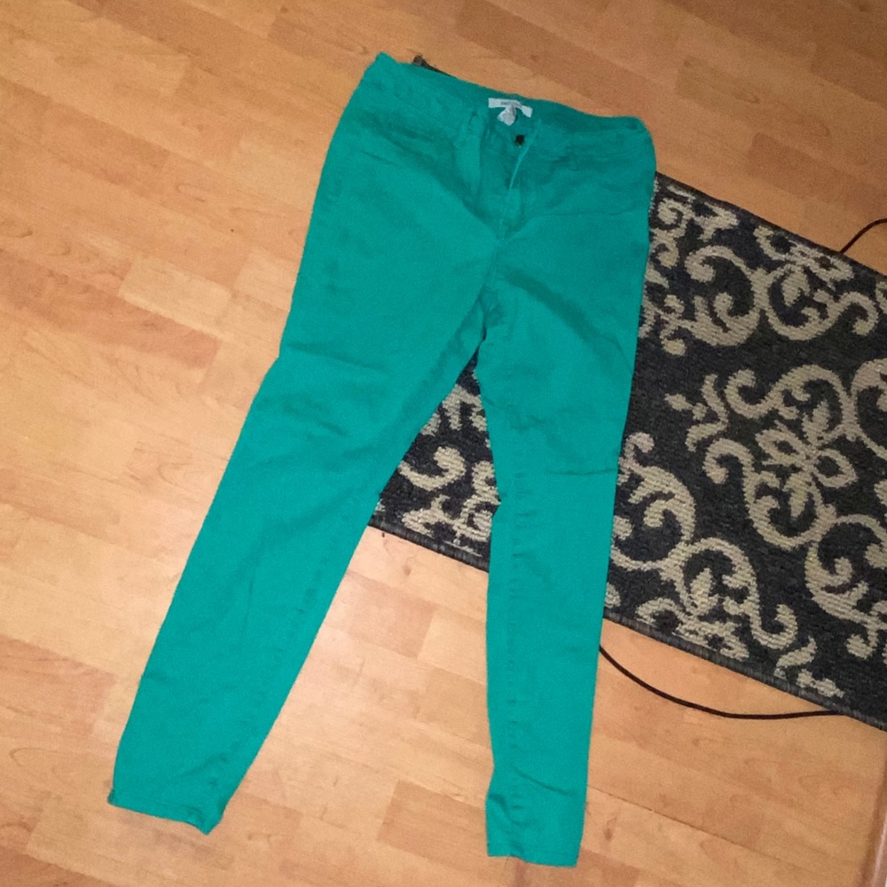 Refuge jeans size 8 💚